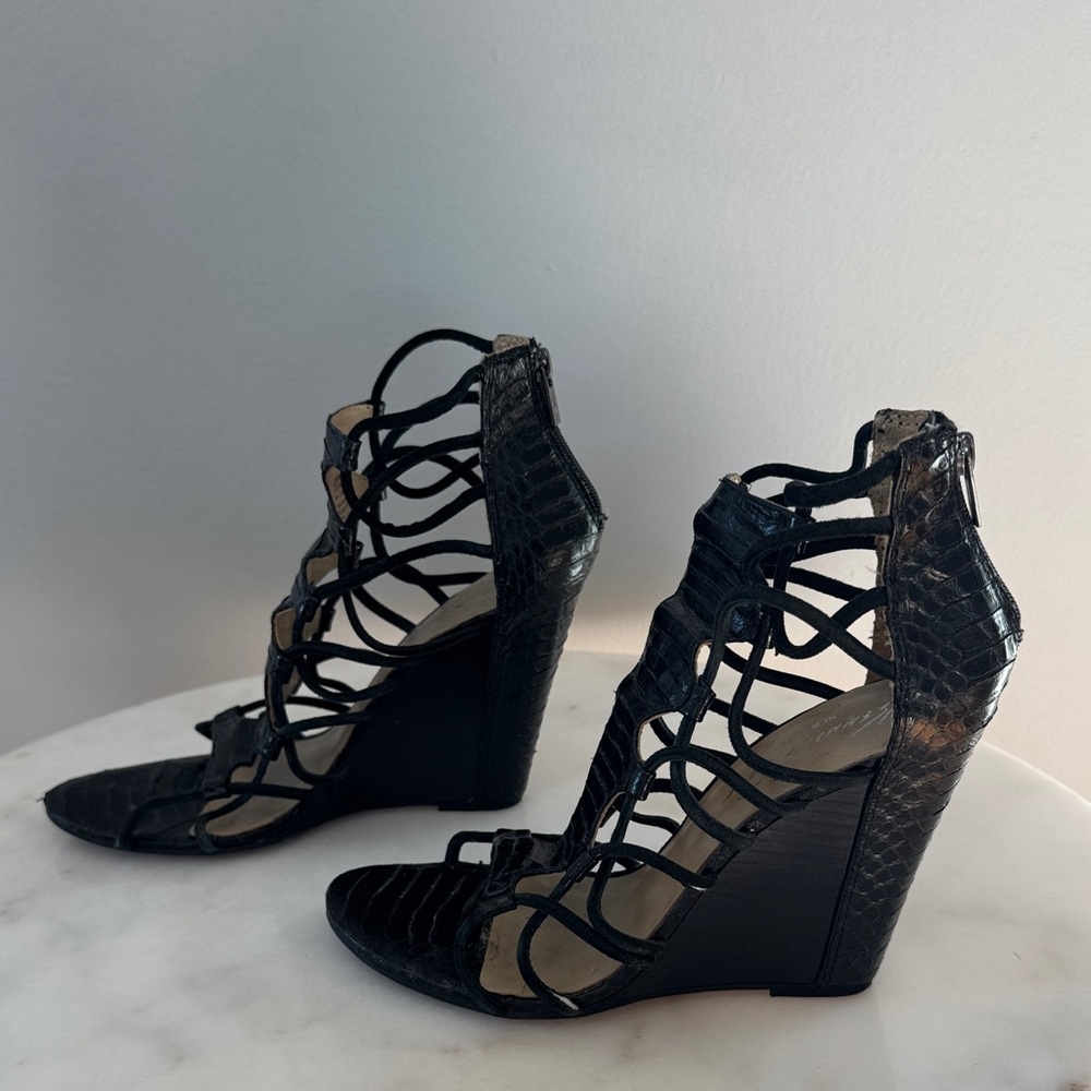 Kenneth Cole Elegant Black Strappy Wedge Sandals